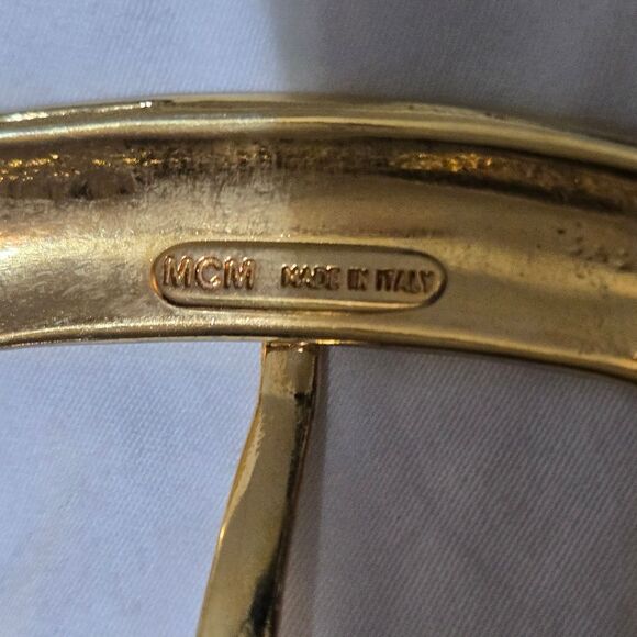 MCM ALLIGATOR WITH BRASS BUCKLE BELT MADE IN ITALY - Picture 5 of 14